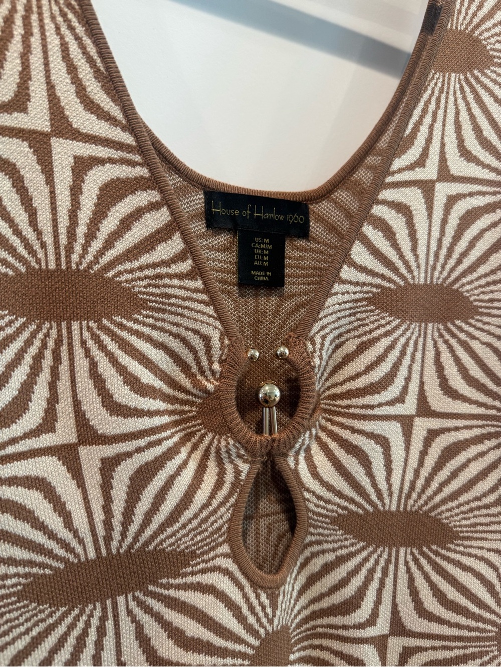 House of Harlow 1960 brown cream geometric cutout knit dress - Picture 4 of 6